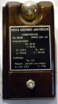 Legalul elhelyezhető volt a 12 db átkérő hüvely egy-egy kis jelzőlámpával. Két százas kapcsolószekrény ezeken a hüvelyeken keresztül kapcsolódott egymáshoz.