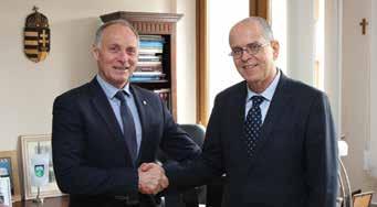 Amrani, Izrael Állam magyarországi nagykövete, akit Kőszegi Zoltán polgármester úr fogadott a Városházán.