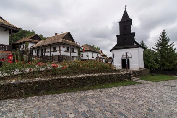 Hollókő, földkábeles csatlakozások 2018.