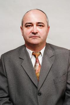 Dr. Huszka Péter Dr. Makkos Káldi Judit Hasonlóságok és különbségek a magyar és osztrák egyetemisták alkoholfogyasztási szokásaikban és egészségtudatosságában Dr. Huszka Péter 1965-ben született.