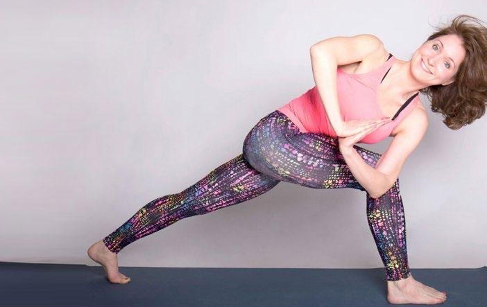 Vinyasa Flow 10-65 éves korig Szeretnél rugalmasabbá, erősebbé, hajlékonyabbá válni, miközben megtapasztalod a flow, az áramlás élményét? Igényled a változatosságot?