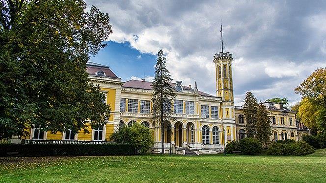 1. Erdők, rétek Várak, kertek A természet vonzásában Darabosné