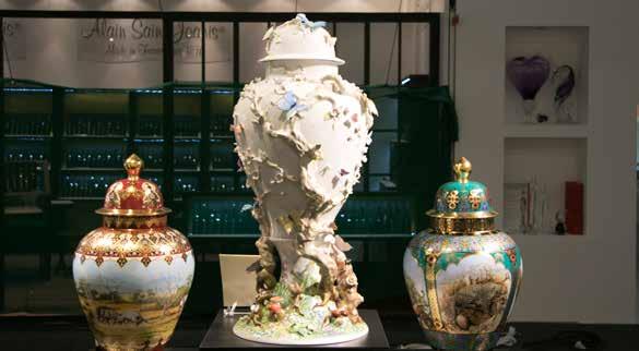 AKTUÁLIS FRANKFURTI 2018 AMBIENTE Minden eddiginél több látogatót vonzott a Herendi Porcelánmanufaktúra standja, egyre több ország érdeklődik a márka iránt.