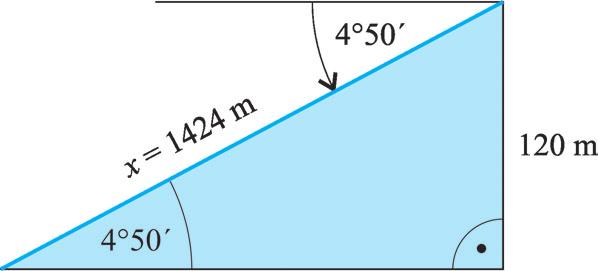 68 Hegyesszögû trigoometriai alapfeladatok 50. 504. 48. 0 ; 60 a háromszög ismeretle szögei. 484.. 41,81 az adott befogóval szemközti szög. 485.. 8,4 a lejárat hajlásszöge a vízsziteshez képest. 486.