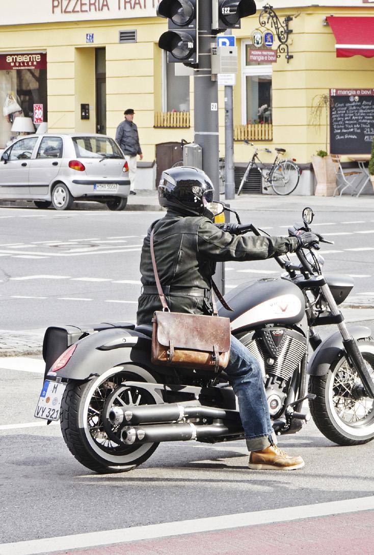 Forgalomban le Olyan módon kerékpározzon, hogy jól látható