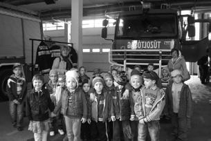 Március 28-án, egy szerdai napon a két csoport közösen buszra szállt. Célunk a gödöllői tűzoltóság volt.