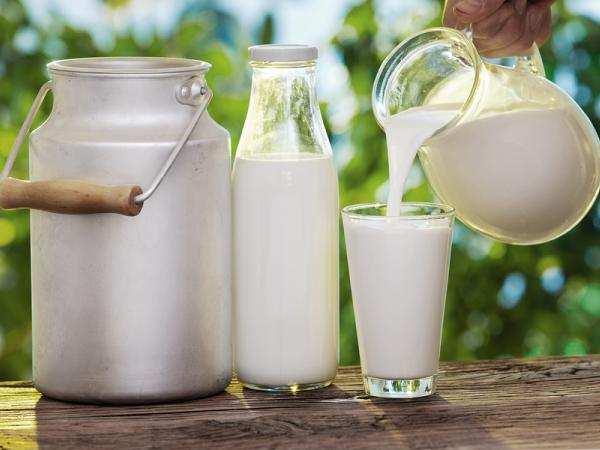 Tej Összetétel Víz oldószere a tejcukornak és a vízoldható vitaminoknak, ásványi anyagoknak ~87% Lipidek oldószere a zsírban oldódó vitaminoknak (A,D,E,K) ~4% A tej a tőgyben steril Fehérjék kazeinek
