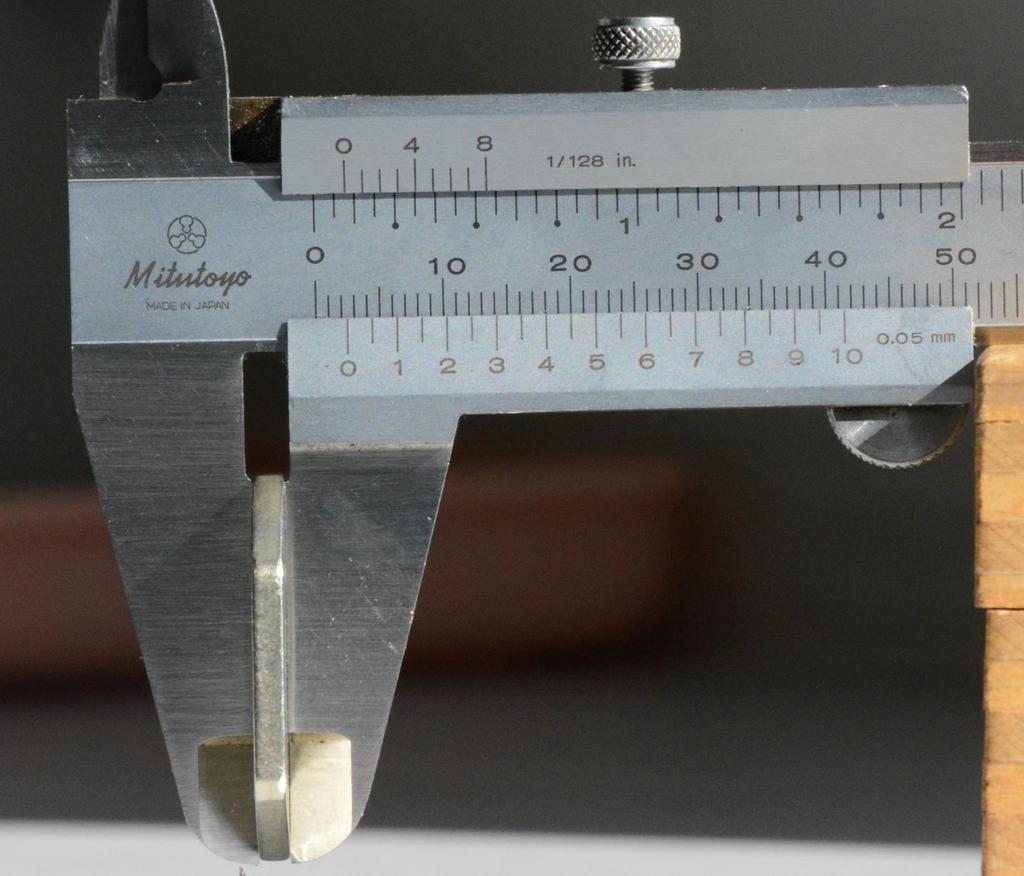 Tolómérő Leolvasás 1 2 mm Legkisebb osztás Az alsó skála 4.