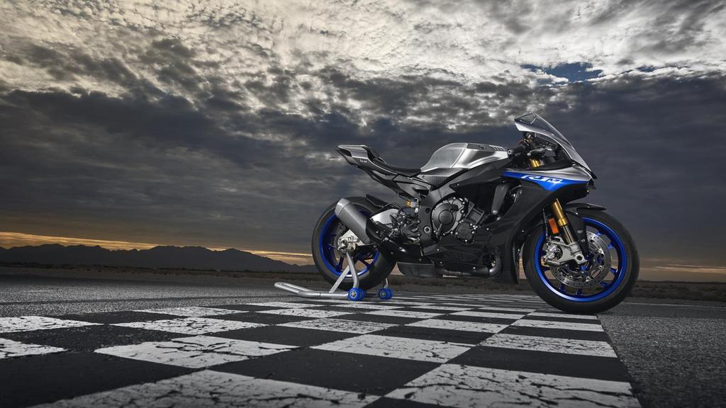 Üdvözlünk az R VILÁGBAN Az a Yamaha legfejlettebb sorozatgyártású motorkerékpárja, és kifinomult technológiájának köszönhetően minden versenyzőből és pályanaprésztvevőből a legtöbbet hozza ki.