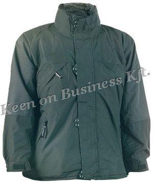 két belső zsinórral állítható aljrész külön a kabátnál és a pulóver-bélésnél is kétkocsis cipzár, tépőzáras hajtóka méret: M, L, XL, XXL (az
