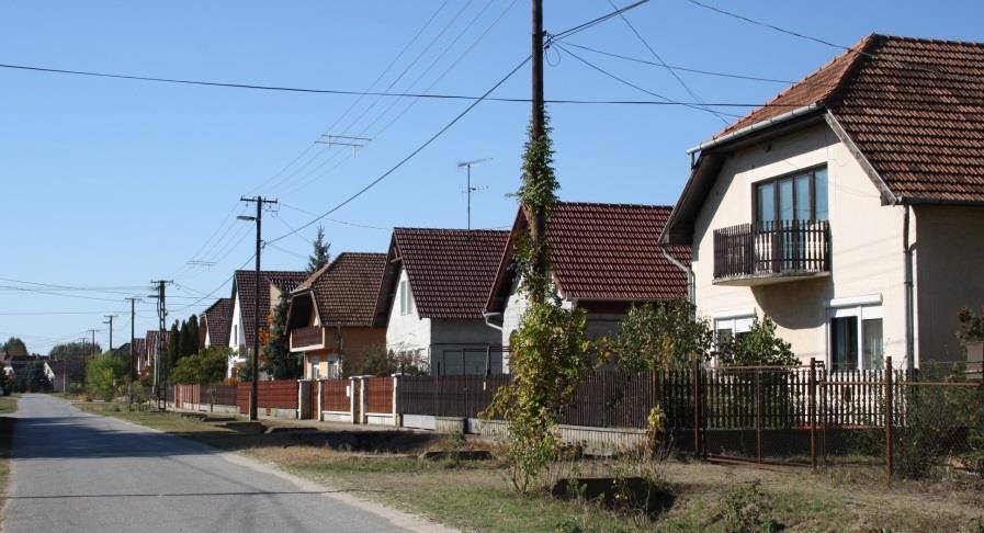 az újabb utcák kialakításánál már a divat szerinti,