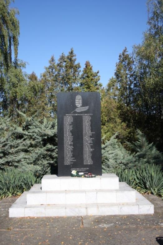 kisépítmények.