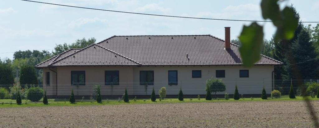 árnyékolás egyik ablakkeretezés igényes megoldása Mai