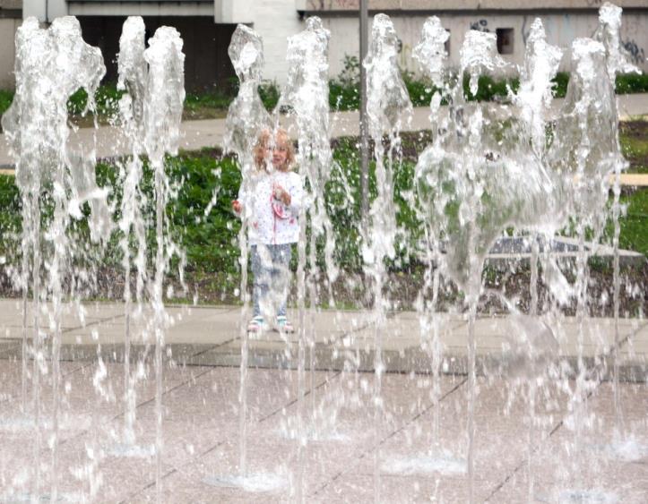 Térbeli elrendezésükkor pedig ügyelni kell a közbiztonsági szempontokra is, ezért a park legyen átlátható, hogy véletlenül se adjunk lehetőséget a nemkívánatos használatra.