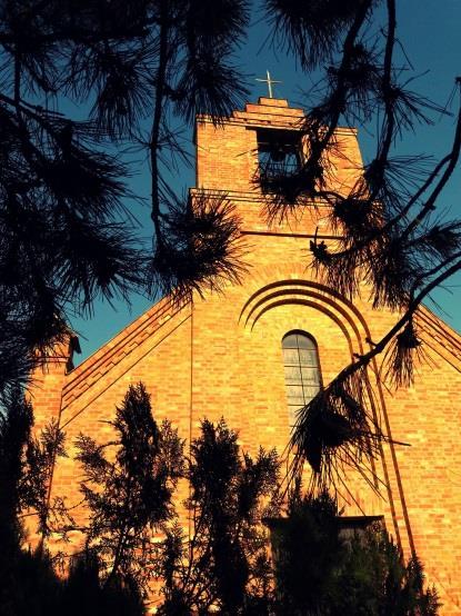 Ezért Templomépítő Bizottságot alapítottak.
