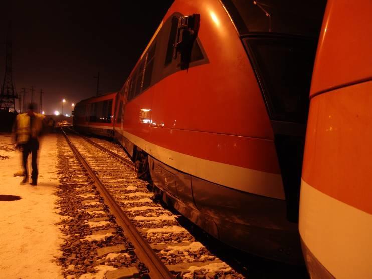 1. TÉNYEK 1.1 Az esemény lefolyása Esztergom állomás forgalmi szolgálattevője 20 óra 35 perckor adott engedélyt Esztergom-Kertváros állomás forgalmi szolgálattevőjének a 2028 sz.