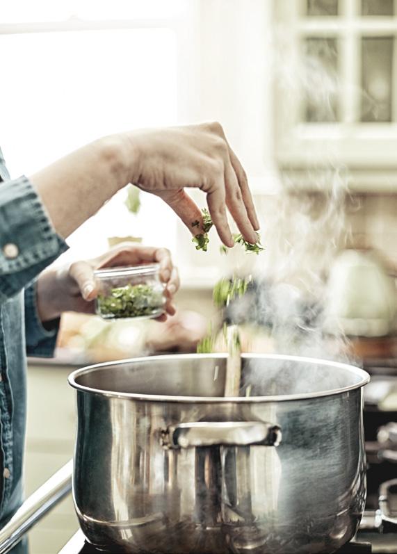 40480330 40485150 PÁRAELSZÍVÓK CC 485 INOX Cső alakú sziget páraelszívó, Érintőgombos kezelőpanel fehér kijelzővel, LED világítás, EcoPower motor,