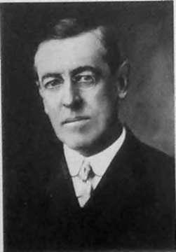 Koporsót visznek a Krn hegyre, az olasz fronton, 1917. május 21. Grausz Sándor felvétele Thomas Woodrow Wilson, amerikai elnök, 1920 körül Ottokár Czernin egy óvatlan kijelentésére adott válasznál.