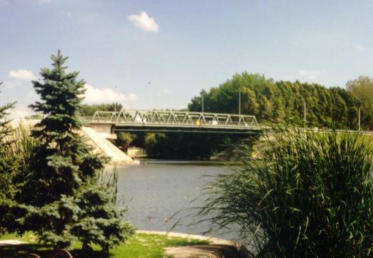 ÚJ KORSZAK - ÚJRA MAGÁN TERVEZŐ IRODÁK 1988 A Pont-TERV készítette a dunavarsányi Kis-Dunaág-híd terveit.