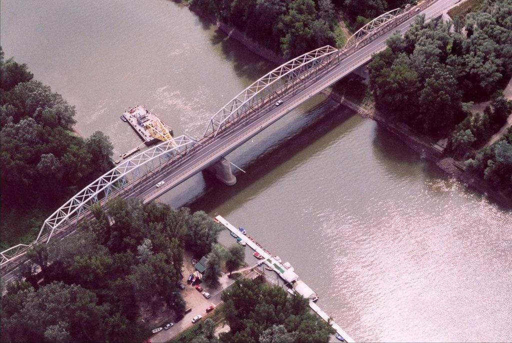 ÚJ KORSZAK - ÚJRA MAGÁN TERVEZŐ IRODÁK 2001 A tiszaugi közúti Tisza-híd