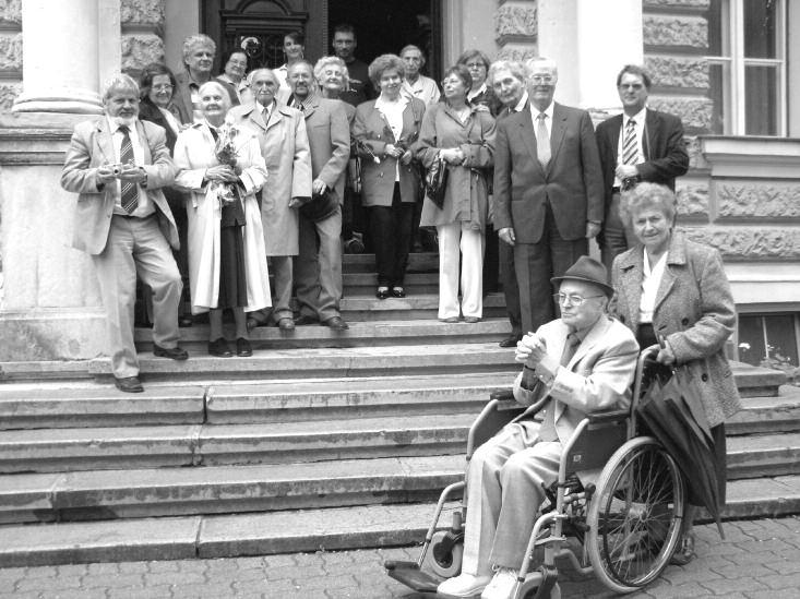 rendkívüli érettségi találkozó nagy várakozással készültem az 1939-ben érettségizettek osztálytalálkozójára, hi - szen személyes ismerőseim, öt éve is velük együtt ünnepeltem.