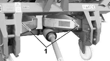 manuálisan, az állítókarral (22 ábra/6), az áteresztő nyílás (22 ábra/3) különböző nyílásszélességeinek beállításával.