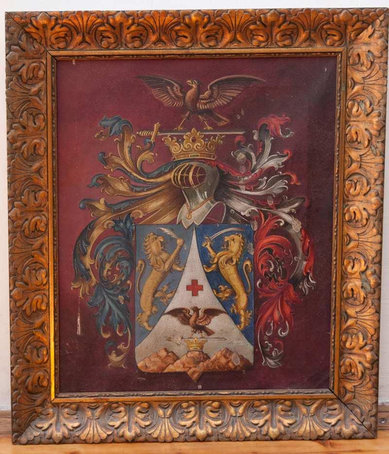 2. Olajfestmény, a Körmendi Gergő család címere Az 53x62 cm nagyságú keretezett festmény a Körmendi Gergő család 1915- ben elnyert címerét ábrázolja.