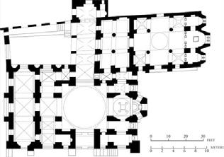 Az ábrázolt modell nem egyezik meg teljesen a Szent Mihály templom formájával, bár ez is egy háromszakaszos, vakárkádokkal tagolt homlokzatú épület,