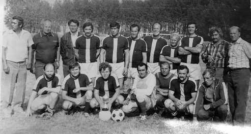 Kósa Miklós, Kopsa László, id. Győri Sándor, Belák Ján. A csicsói alapiskola csapata, 1967.