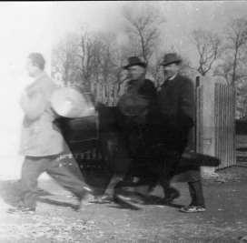 Csicsói zenekarok és bandák Csicsói banda, 1960-as évek Koller László