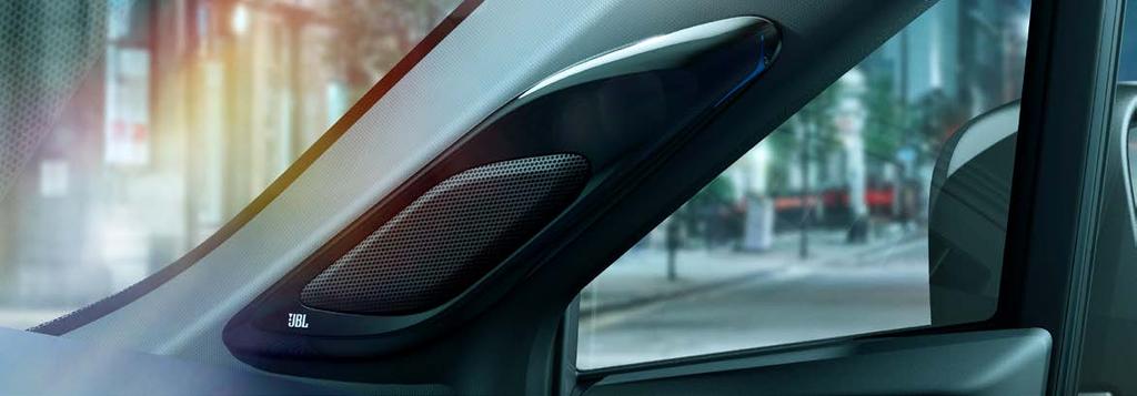 A kifejezetten ehhez a modellhez tervezett JBL prémium audiorendszernek köszönhetően a Toyota C HR elsőrangú hangminőséget vezet be a crossover járművek kategóriájába.
