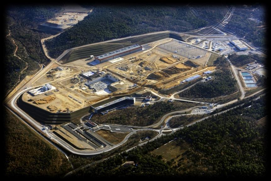 Fúziós útiterv Jelen: ITER-Tokamak, Cadarache, Franciaország: Világméretű összefogás (EU-F4E, USA, Oroszo.