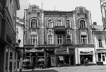 Ungvár az 1970-es években címet adott ki, együttesen közel 20 millió példányban. Ezek egy része Magyarországon került forgalomba.