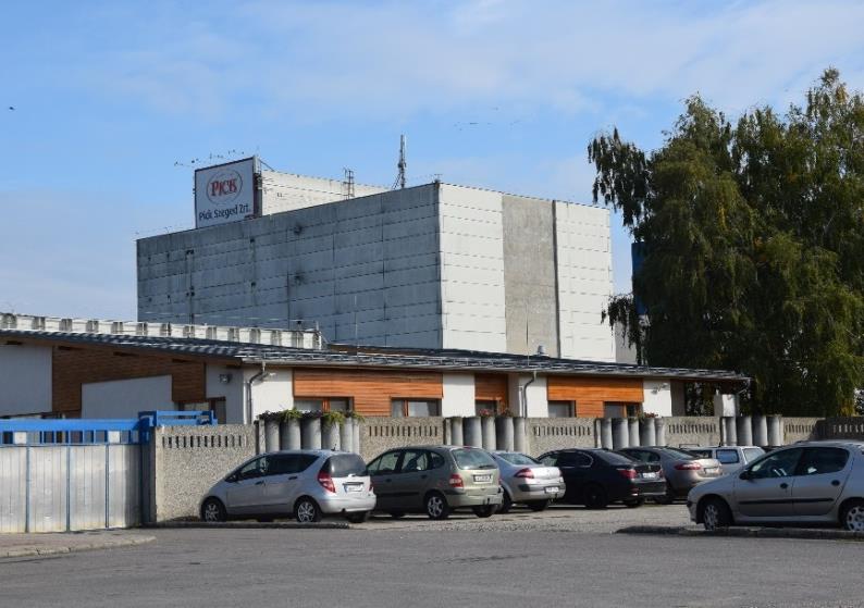 Magasságukat tekintve sem egységesek, általánosságban pedig elmondható, hogy kilógnak a település
