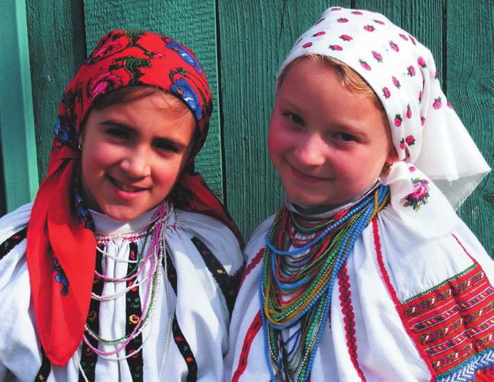 Váljon családtagjává a moldvai csángómagyarok és a keresztszülők közösségnek! Ha szeretne keresztszülő lenni, jelentkezzen elérhetőségeinken: ammoa@csango.eu www.keresztszulok.
