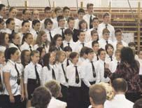 Die begeisterten Gäste wurden von der lustigen Blasmusik der Soroksarer Musikanten erwartet. Die Blaskapelle sorgte für die gute Stimmung mit Polkas, Walzer und Märsche.