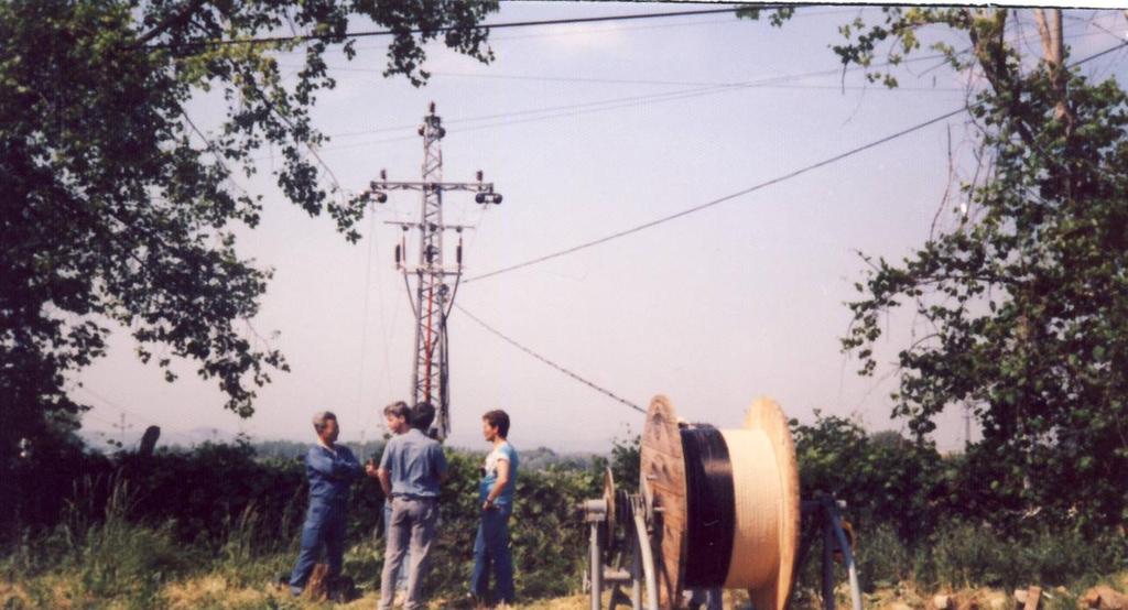 Kábelépítés oszlopsorra 2015.06.