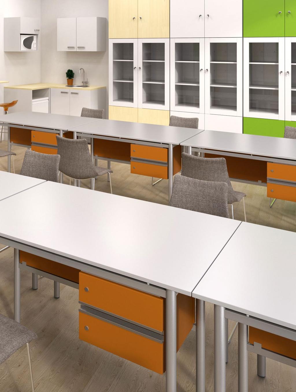 Tanári asztalok és székek Mi a helyzet a tanárokkal?