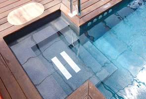 ISLAND DREAMS can also be used as an anti-slip membrane serving the anti-slip protection level C. Max. water temperature is 32C.