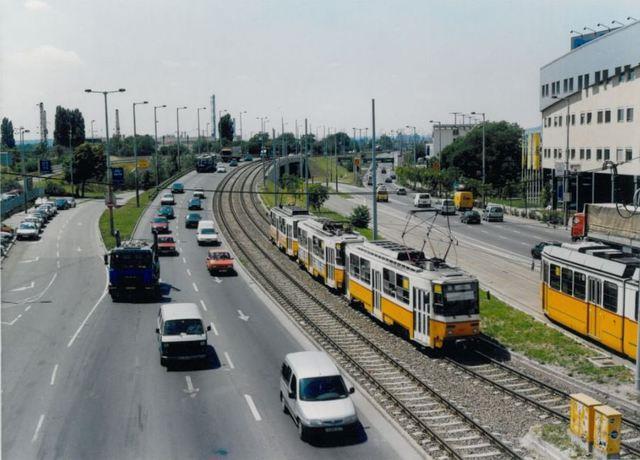 1994-2000 1996 Közlekedéspolitika Kormányhatározat, gazdaságpolitikai stratégiával összhangban 1994 Nagykörút felújítás 1995 Millenniumi Földalatti felújítás 1995 Mozgáskorlátozott igényvezérelt busz