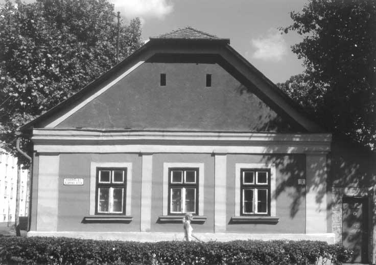 Dr. Frisnyák Sándor Régi tirpák ház Nyíregyházán Az 1784-1786-ban épült evangélikus templom Nyíregyháza