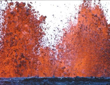 Magmás kőzetek dia - 67 /113  gázbuborékok hatalmas belső nyomása Hawaii-típusú vulkáni kitörés: lávaszökőkút Harangi Sz.