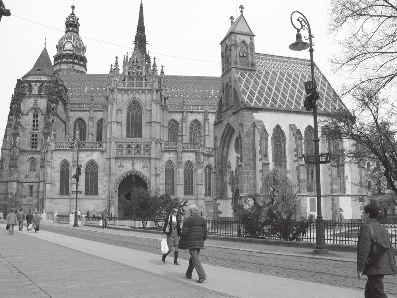 4. Priraď správne prírodné a historické pamiatky ku kraju: A) Bratislavský hrad B) Liečivé kúpele Piešťany 1) Bratislavský kraj C) Jaskyňa Driny D) Kaštieľ v Topoľčiankach 2) Trnavský kraj E) Hrad