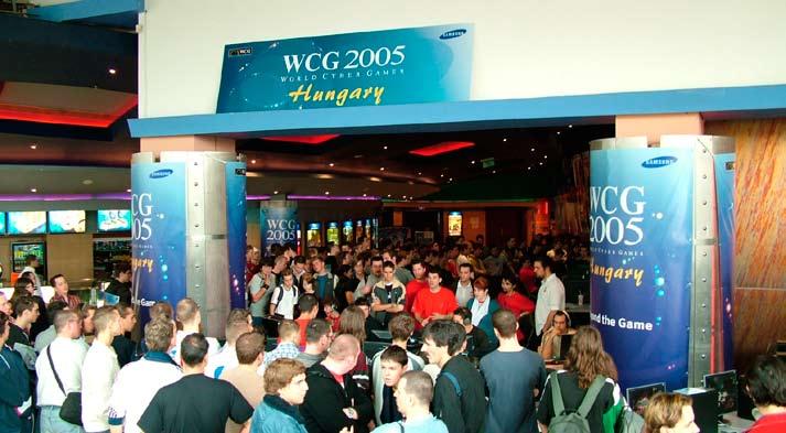 újdonságok hírek World Cyber Games 2005 Ők se az esti mozira kíváncsiak! Kompógépek A WCG-n a HRP által a MediaMarktba szállított ASUS alapú PC-ken játszottak a versenyzők.