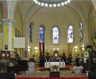 642 PESTI-DÉLI ESPERESKERÜLET 2. kép. Középsôferencvárosi Páli Szent Vince-templom belülrôl (D. F. M.) Az orgonát ma Keve József orgonaépítô-mester tartja karban.