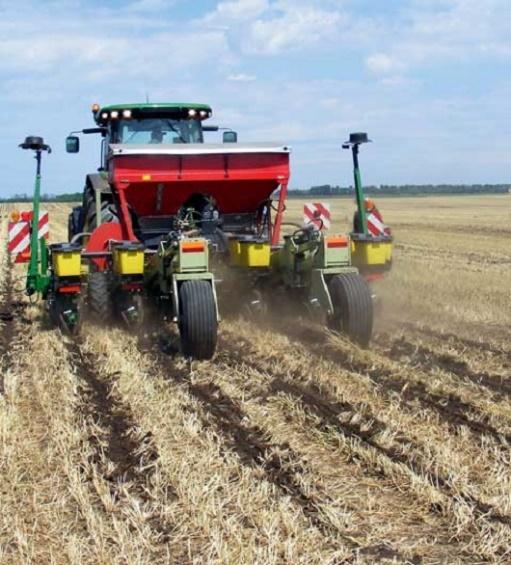 Helyspecifikus talajművelés Sávos művelés Strip-till, Strip-drill Strip-till (visszanavigálás) sávművelés + külön menetben vetés és