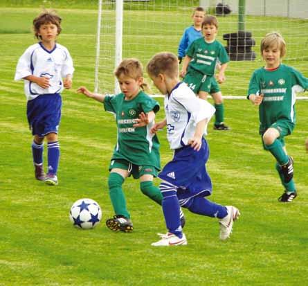 ŠPORT Najboljši Filovci Dne 21. junija je bil v Mlajtincih v okviru Lige mladih občine Moravske Toplice zaključni turnir v malem nogometu. V sezoni 2010/11 je v kategoriji U14 nastopalo 5 moštev.