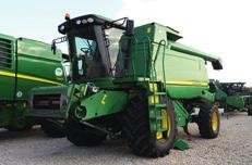 LE: 430 74 500 000 94 615 000 67 050 000 85 153 500 John Deere S670 Évjárat: 2