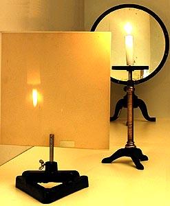 A homorú tükör képalkotása Homorú tükör; gyertya; gyufa; ernyő; centiméterszalag. 20.