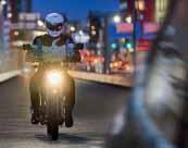 xenon hatás 10G Kiváló minőségű és rendkívül ellenálló motorkerékpár-izzók A normál izzókhoz képest 30%-kal több fény kibocsátásával a Vision Moto lehetővé teszi a motorosoknak, hogy hosszabb